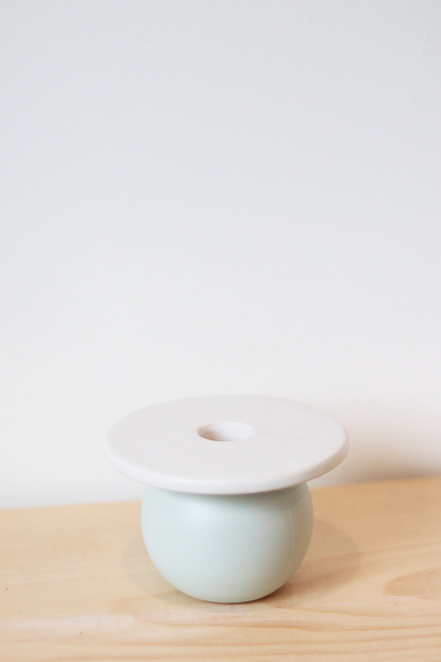 Ball Candlestick Holder