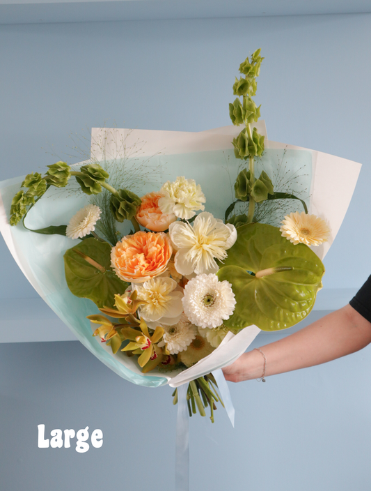 Creamy Neutral Bouquet