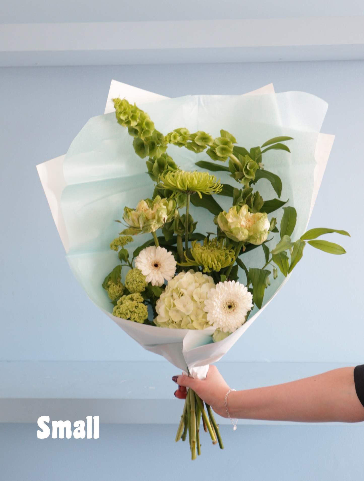 Creamy Neutral Bouquet